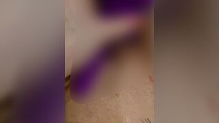 Anna Dirty Love muss ihre nasse Fotze befriedigen