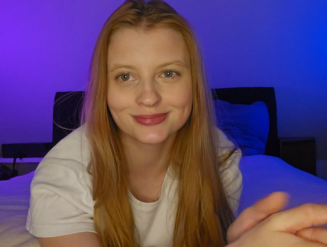 Skylar-Sweet erkundet ihre eigene Fotze