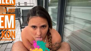 x_lady_69 melkt ihn auf dem Balkon ab