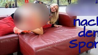 Private-Lisa lässt sich die Pussy voll spritzen