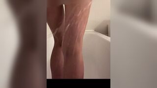 Stella-Haase will, dass du ihr beim Duschen zusiehst