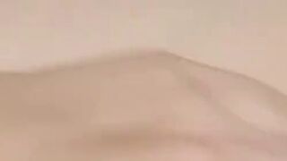 MissNaturPur liebt den Sex vor der Cam