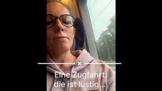 Zugtoilette zur Selbstbefriedigung genutzt [Caroline-391]