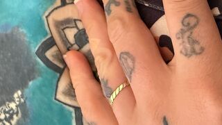 Hummelchen185 zeigt ihre Pussy