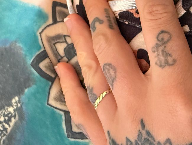Hummelchen185 zeigt ihre Pussy