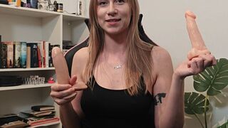 SirenaSweet testet den Dildo