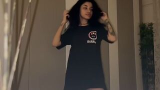 alexateen0 zeigt sich zum 1. Mal nackt und spielt an ihren Titten