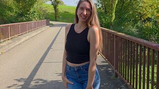 Zu frech? Sofia-Bloom besteht ihre 1. Public Mutprobe
