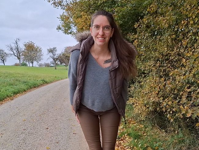 Sofia Bloom - Das erste Mal Natursekt im Freien