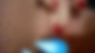 KittyKath zeigt ihre feucht Fotze