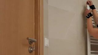 Jenny-336: An die Heizung gefesselt und in der Dusche durchgenommen