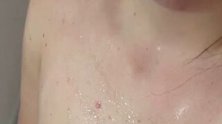 xdirtynursex in der heissen Badewanne