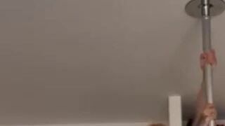 Kimberly-sweet: Wie gut tanze ich an der Stange? Gefällt es dir?
