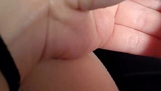 Apfelsaftx3 besorgt es sich mit einem roten Dildo