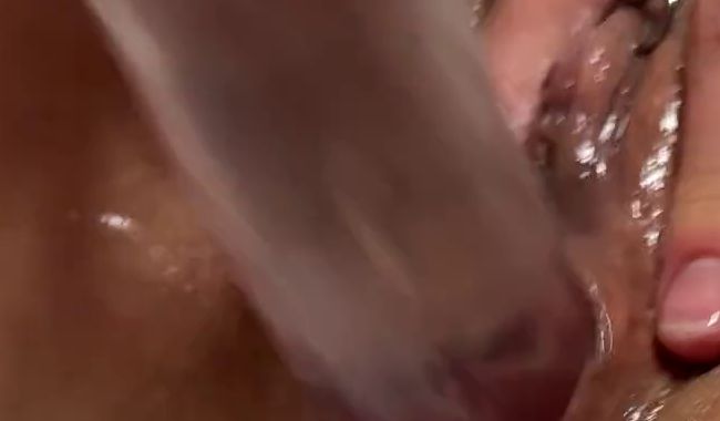 Creamybunny zeigt dir ihre nasse Pussy