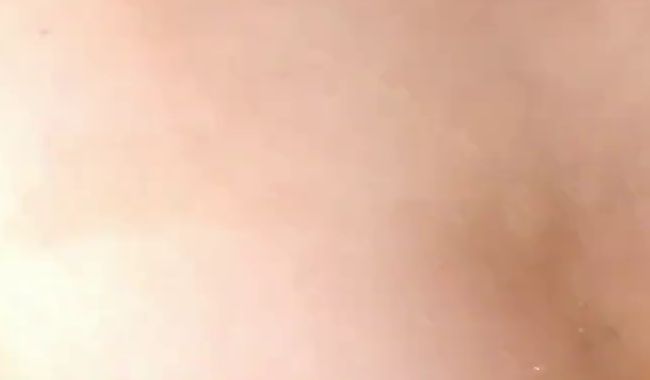 Almina_kat ziegt ihren Morgen Quickie