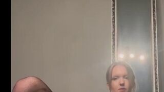 Teen-Ida braucht ein neues Sextoy