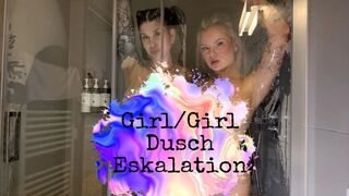 ShortyHolly: Duscheskalation – Kira & ich werden dreckig sauber