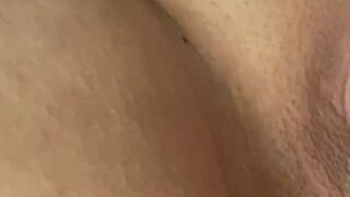 Lexxxylove: Solo mit meinem Lieblingstoy , schön in die feuchte Muschi !