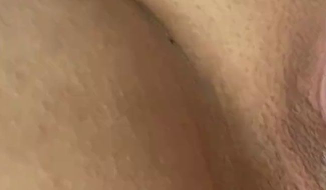 Lexxxylove: Solo mit meinem Lieblingstoy , schön in die feuchte Muschi !