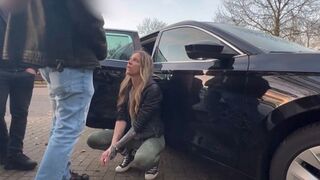 Mia_Engel_Official: RASTPLATZ - Autopanne eskaliert - Ich wollte Hilfe und bekam 2 Schwänze zum Blasen