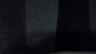 Mimi613 bumst mit ihrem Lieblings-Dildo