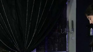Zara-Bizarr erzieht ihren keuschen Sklaven