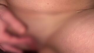 Luna_Rose007 beim heimlichen Masturbieren
