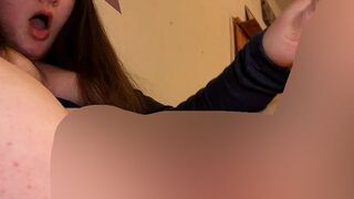 Leah Snu Snu squirtet zum ersten Mal