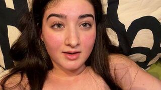 LeahSnuSnu: Endlich kann ich squirten! Ich mache das ganze Bett nass