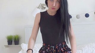 Teendreams - Süße 18-jährige Einsteigerin meistert ihr allererstes Casting