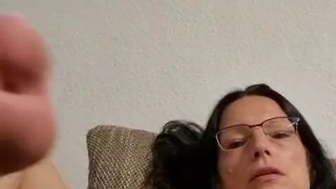 Creamybunny verwöhnt sich hingebungsvoll selbst