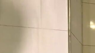 freakart: Geiler Messbecher Piss