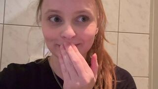 Skylar-Sweet macht verbotene Sachen im Gym