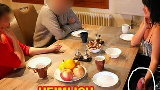 Alexalexandria verführt jungen Kerl beim Essen