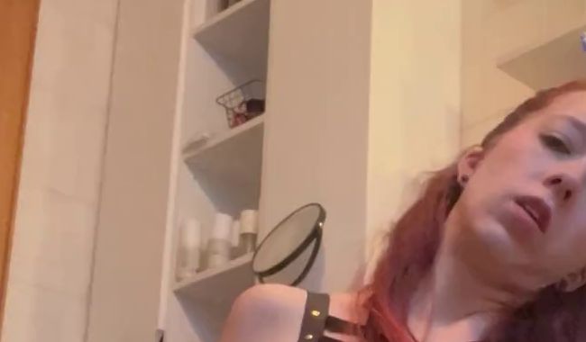 dirtysnake98 squirtet zum 1. Mal und hält die Kamera drauf