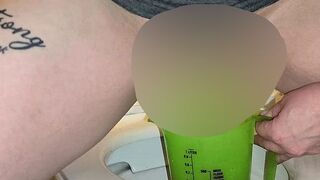 SexySportlerin versucht mehr Natursekt zu zapfen