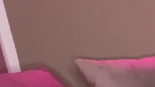 HotFeli_ zeigt ihre Fotze in Nahaufnahme