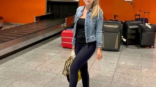 LisaSophie lässt sich von einem Fremden als 3-Loch-Schlampe benutzen