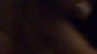 Gingerred @ Squirt mit Faust in der Pussy