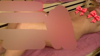 Studentin-Aneta stellt den Wichser in der Sauna zur Rede