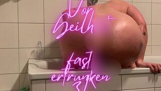 Elisa92 kommt extrem heftig beim Orgasmus