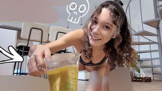 Lina Lynn beim Pissen Prank