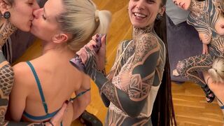 Zwei Frauen teilen sich einen XL Dildo @ Aja-Moon