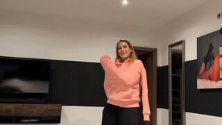 Die Abstinenz ist vorbei! Es wird wieder gefickt (Julia-Winter)