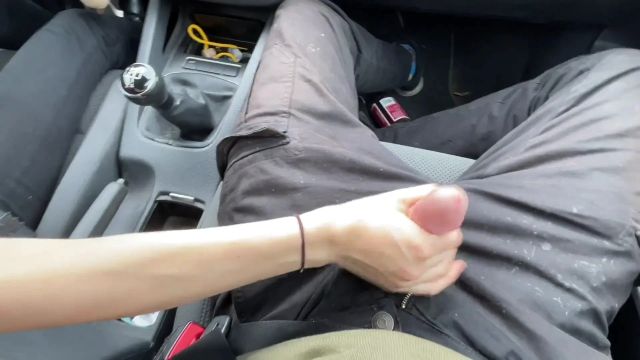 Ich squirte das Auto voll (LunaLou)