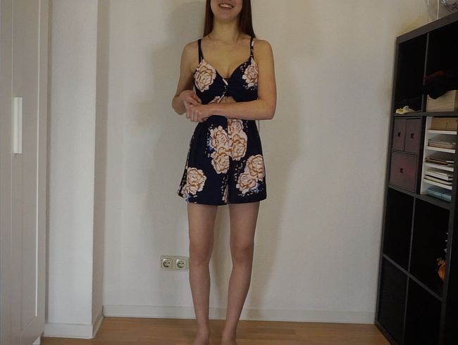 Luna_Lou zeigt sich in sexy Outfits