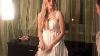 Alyssia Suxx steht auf heftige Arsch Ficks