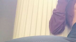 Reiterin69 zeigt ihre dicken Nippel