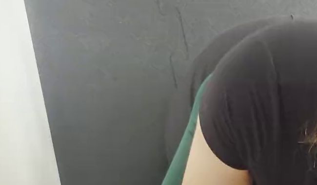 [Belle2007] Blowjob im Fitnessstudio